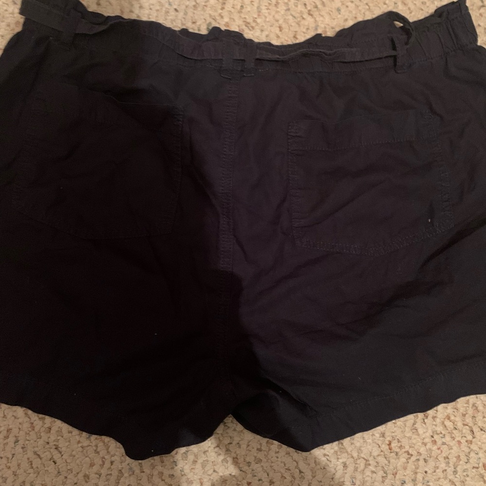 Lou & Grey shorts